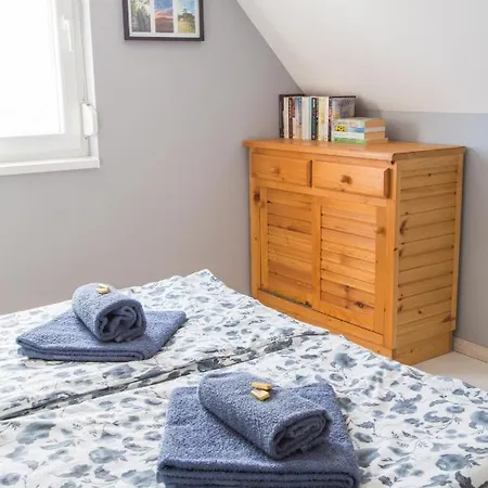 Naphoz Holddal Apartman Kisapáti