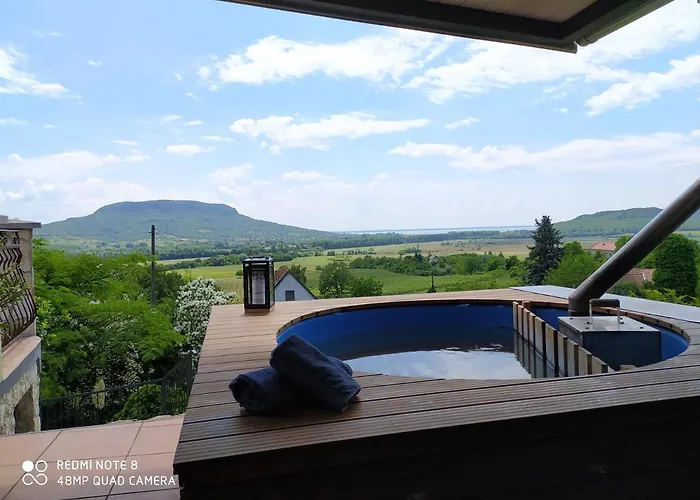 Naphoz Holddal Apartament *