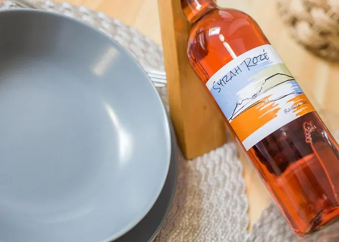 Naphoz Holddal * Kisapati